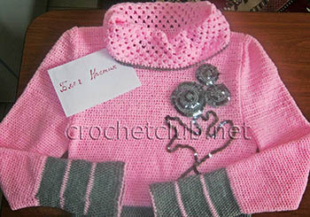 розовый свитер связанный крючком 1