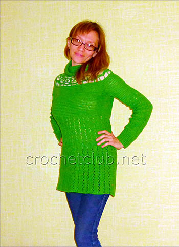 зеленый свитер связанный крючком