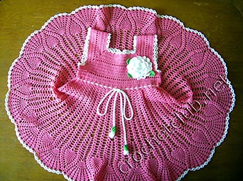 вязаное розовое платье 1