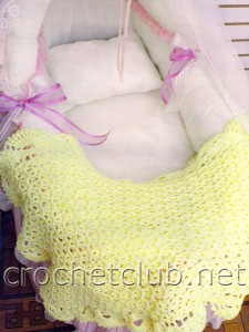 Желтое одеяльце для малыша