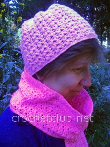 Розовая шапочка и шарф