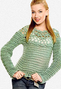 пуловер с ажурной кокеткой