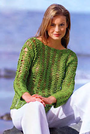 зеленый пуловер