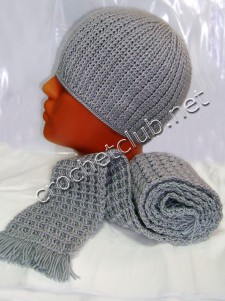  Вязаная шапочка и шарф для мальчика